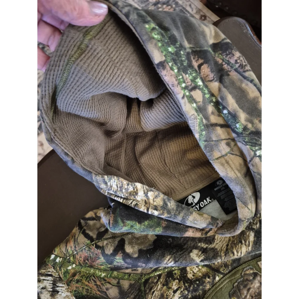 Mossy Oak mens hoodie. Embroidered sz.2XL . Nice hoodie kangaroo pocket.(#1863B)
